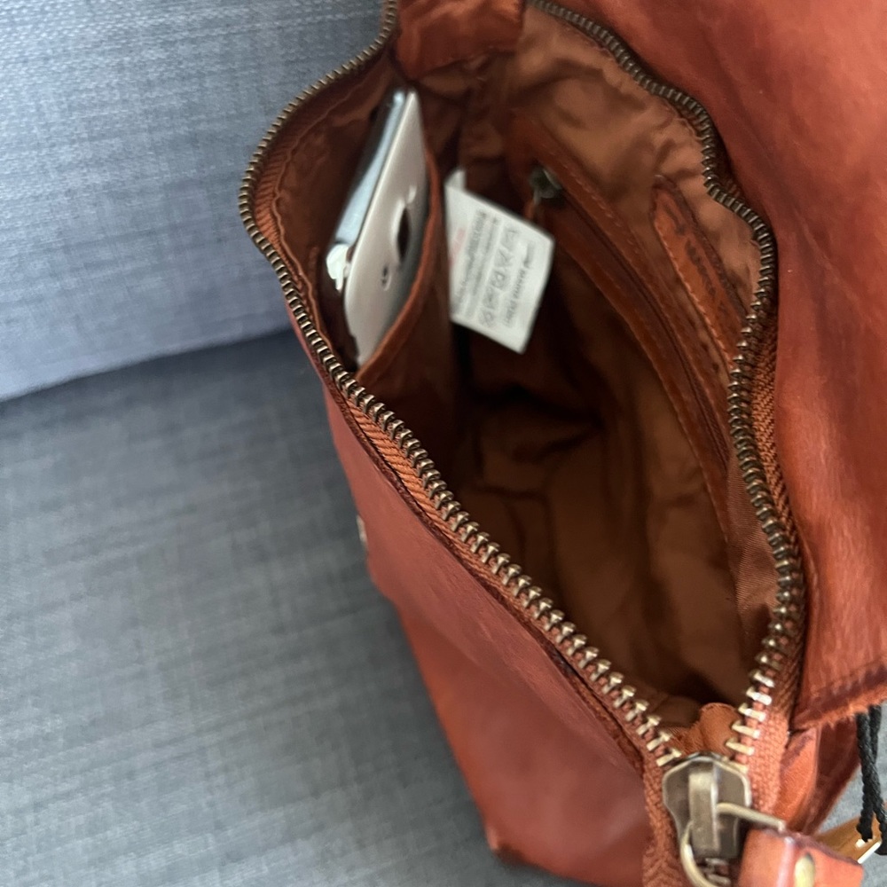 NWT MARTA PONTI LEATHER SMALL CROSSBODY SHOULDER BAG PURSE - Picture 11 of 16